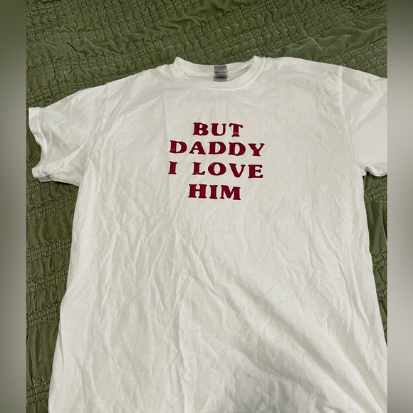 But Daddy I Love Him tee - Picture 2 of 3
